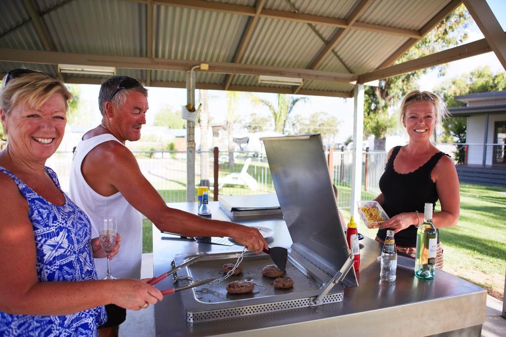 Nrma Yarrawonga Mulwala Holiday Park Buitenkant foto